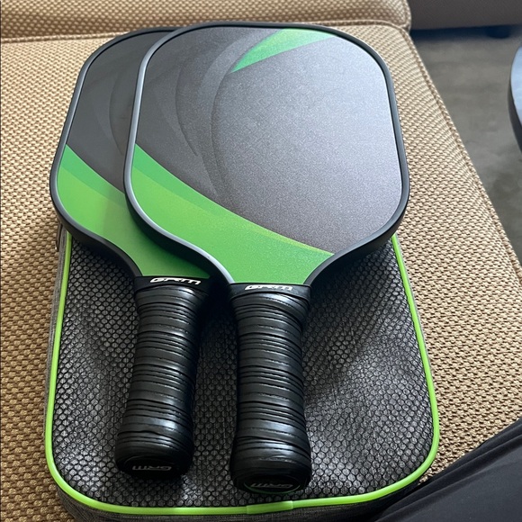 GRM Racket, Graphite Pickleball Paddle Set - Picture 3 of 4